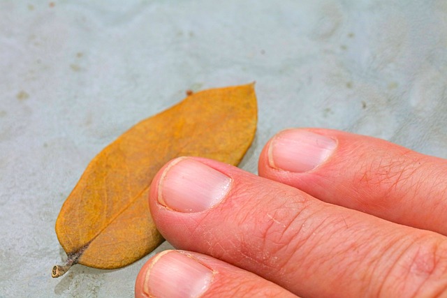 Health Clues in the Fingernails